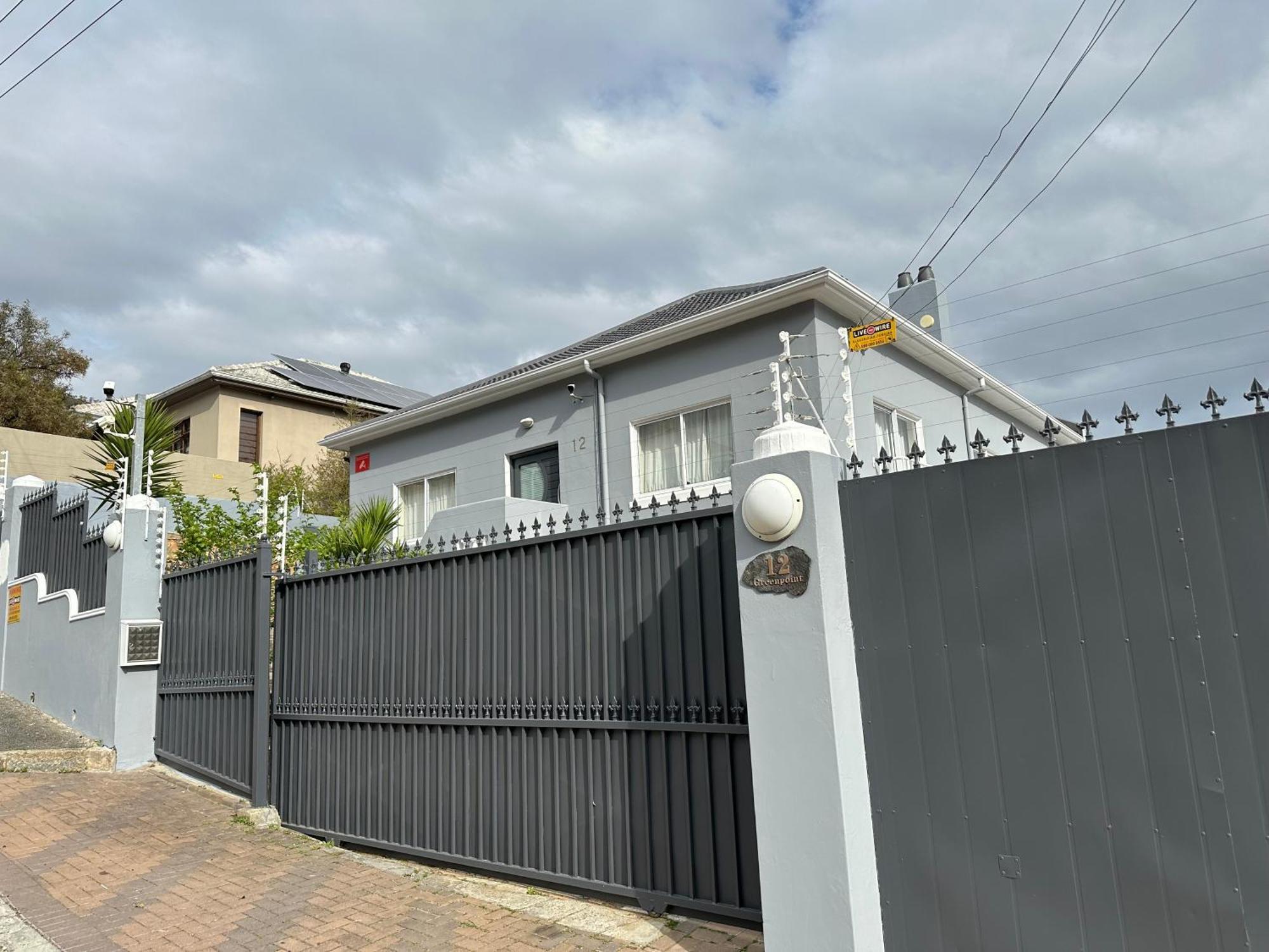 12 Greenpoint Guesthouse Homestay Cape Town